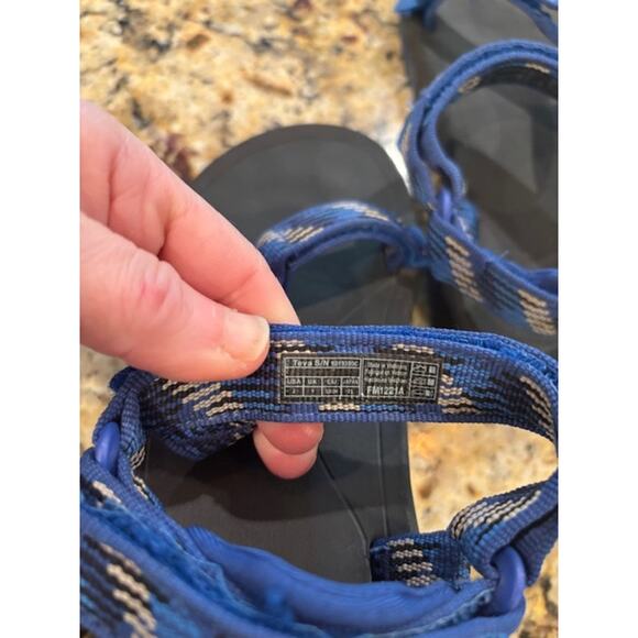 Teva Boys Hurricane 2 Sandals Water Shoe Strappy Outdoor Big Boy Size 2 Blue - Picture 3 of 6